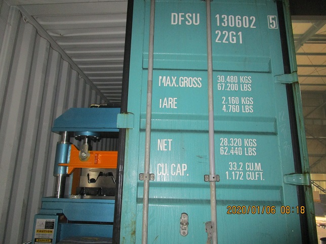 Zhongyuan deck roll forming line Machine de formage de rouleaux de pont Zhongyuan 3