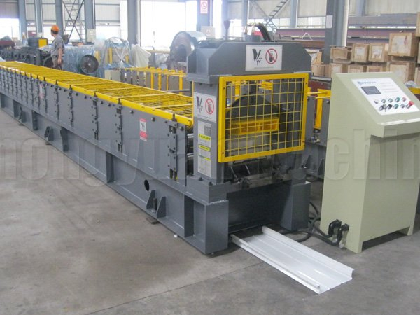 Machine de formage de rouleaux à joint debout YX60-305