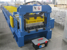 Machine de formage de rouleaux de pont M