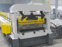 Ancienne machine à métaux