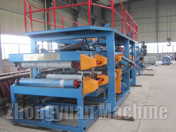 machine-de-fabrication-de-panneaux-sandwich-eps