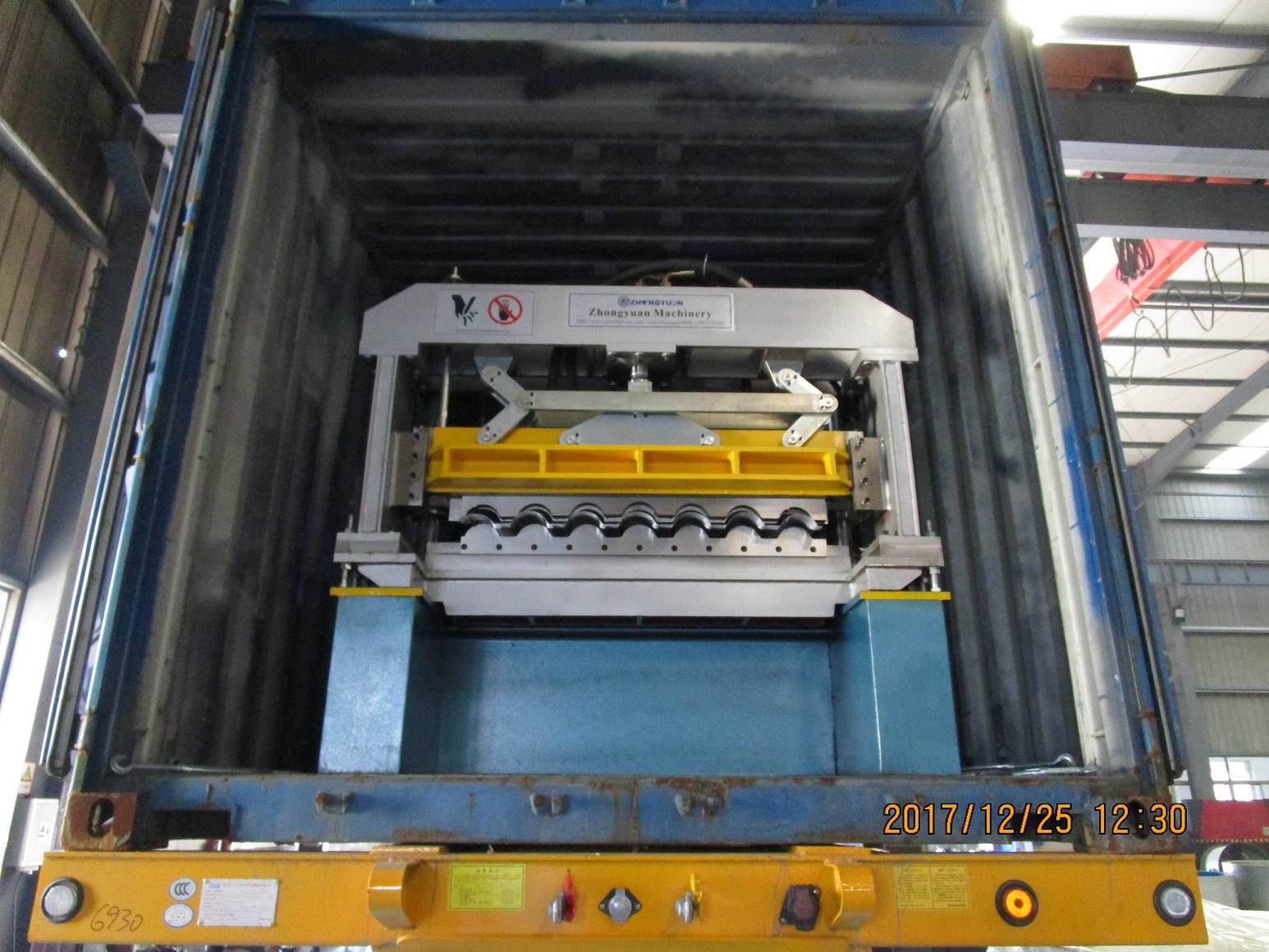 Machine de formage de rouleaux de tuiles Metrocopo au Nigeria en date du 25 décembre 2017