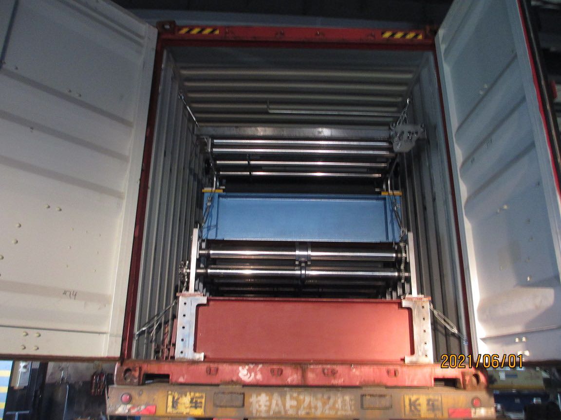 Machine de formage de rouleaux ondul&eacute;s en acier et fer de zhongyuan