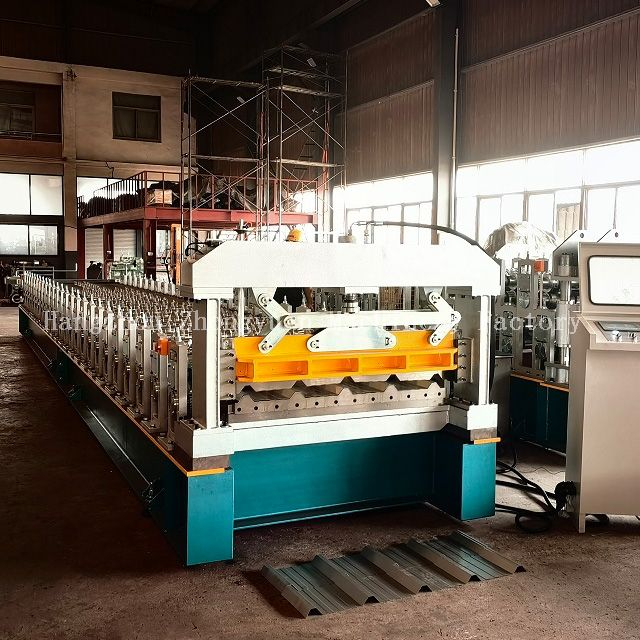 Machine de formage de rouleaux de panneaux muraux de haute qualité à vendre