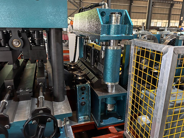 Dispositif de pré-découpe