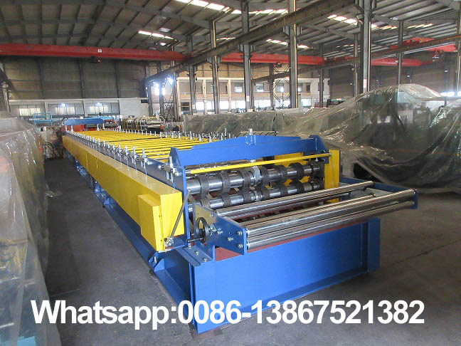 machine de formage de rouleaux de plancher