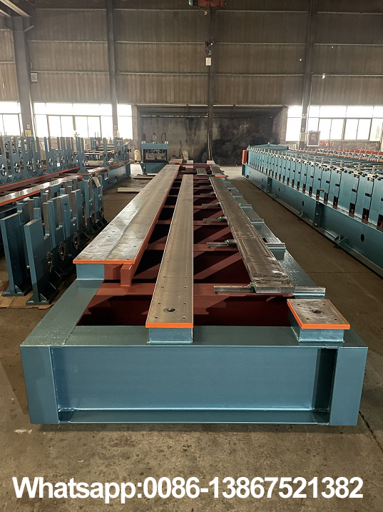 Machine de formage de rouleaux de pannes Zhongyuan z automatique