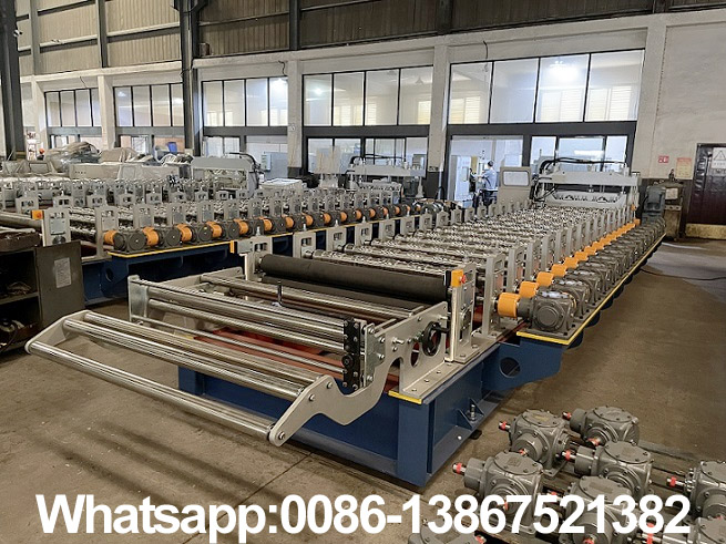 Machine de formage de rouleaux de tuiles &eacute;tape Zhongyuan