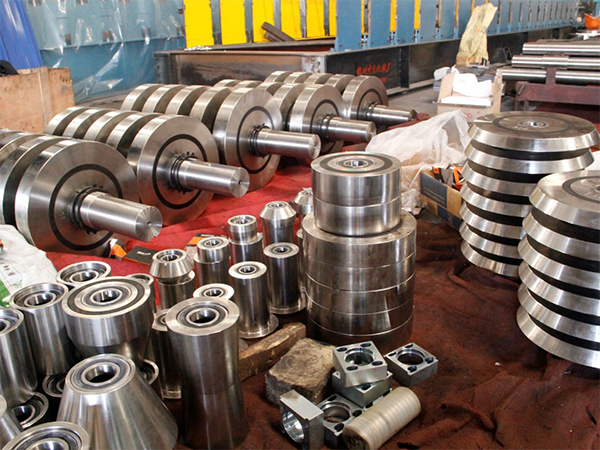 conception de roulements à l'intérieur des rouleaux de formage