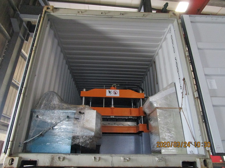 Machine de formage de rouleaux de tuiles &eacute;tape Zhongyuan