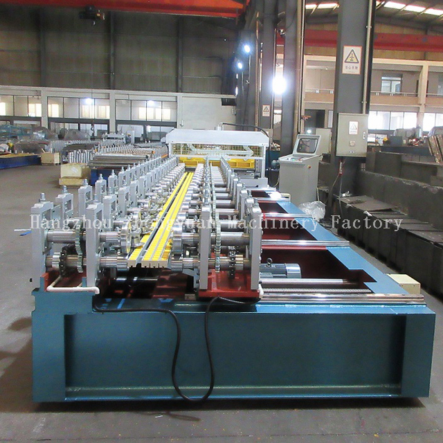 Machine de formage de rouleaux de ligne de bobine PPGI 