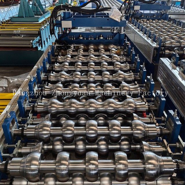 Petit pain de tôle ondulée formant des tuiles de toiture en métal faisant des machines avec un empileur de 12M