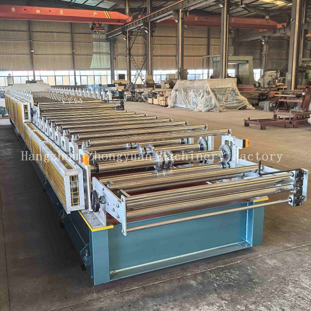 Machine de formage de rouleaux double couche avec découpe électrique pour le carton ondulé