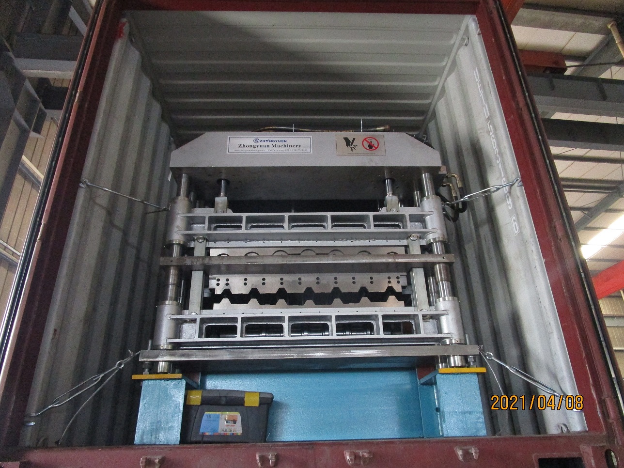 Machine de formage de rouleaux de t&ocirc;le de toiture &agrave; double &eacute;tage zhongyuan