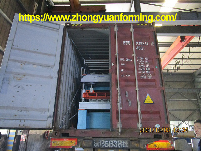 machine de formage de panneaux