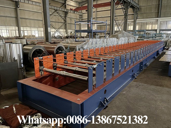 Machine de formage de rouleaux de toit en m&eacute;tal Zhongyuan &agrave; vendre