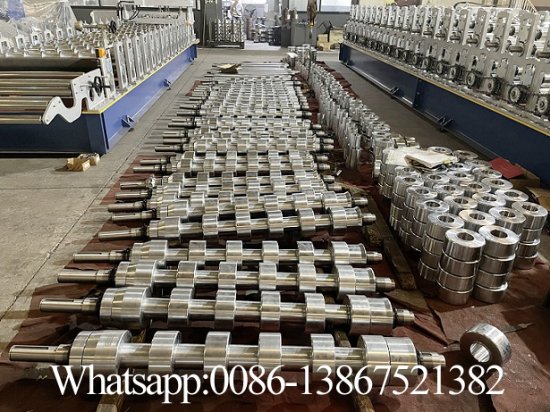 Machine de formage de rouleaux de plancher de terrasse en acier Zhongyuan