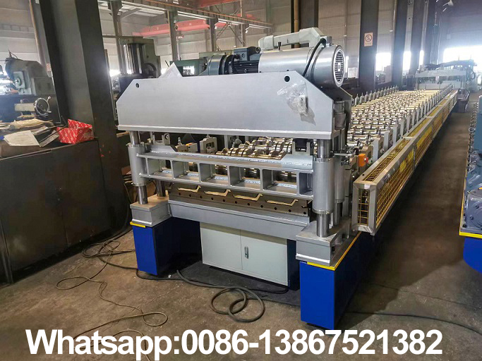 Machine de formage de rouleaux de toit Zhongyuan