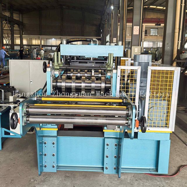 Machine de formage de rouleaux de pannes Zhongyuan 100H CZ