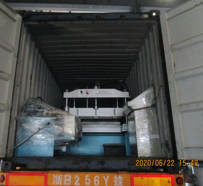 Machine de formage de rouleaux de carreaux &eacute;maill&eacute;s Zhongyuan