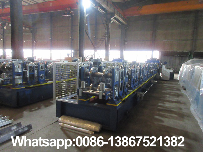 Machine de formage de rouleaux de pannes Zhongyuan