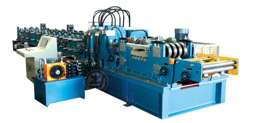 Machine de formage de rouleaux de pannes