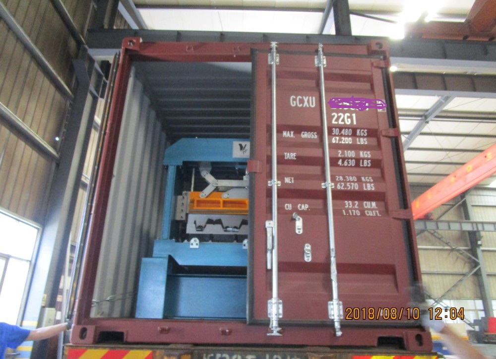 Machine de formage de rouleaux de plancher de terrasse de Zhongyuan