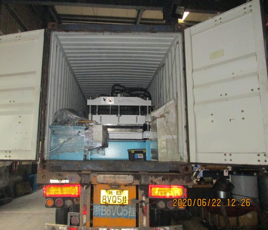 Machine de formage de rouleaux de tuiles &eacute;tape zhongyuan