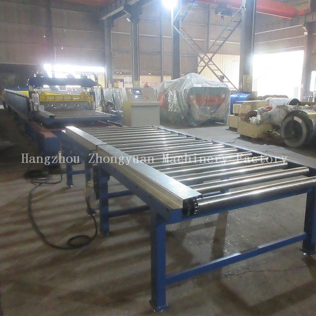 Machine de formage de rouleaux à pont métallique avec découpe volante