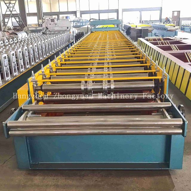 Machine de formage de rouleaux de toit RN100 de haute qualité
