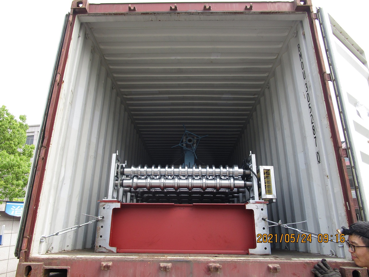 Machine de fabrication de t&ocirc;le d'acier zhongyuan avec d&eacute;coupe volante