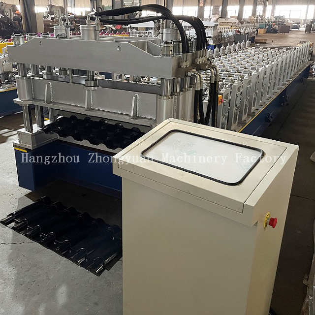 Machine de formage de rouleaux de toit en tuiles metrocopo en métal avec boîte de vitesses