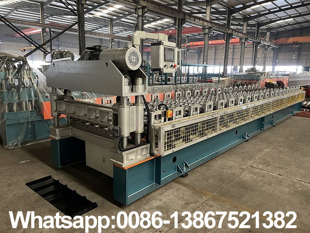Machine de formage de rouleaux de toit en m&eacute;tal Zhongyuan