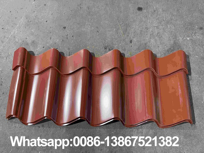 Machine de formage de tuiles m&eacute;talliques Zhongyuan