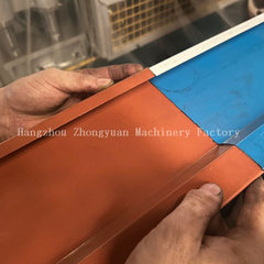 Machine de formage de rouleaux de clôture métallique en Hongrie en bonne forme