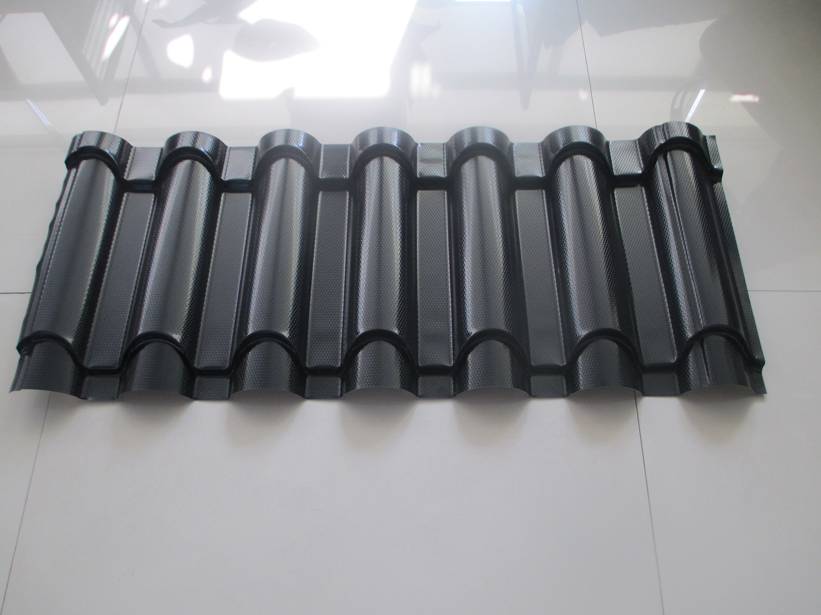 Machine de formage de rouleaux de tuiles en acier zhongyuan, ligne de production de panneaux de toiture en m&eacute;tal