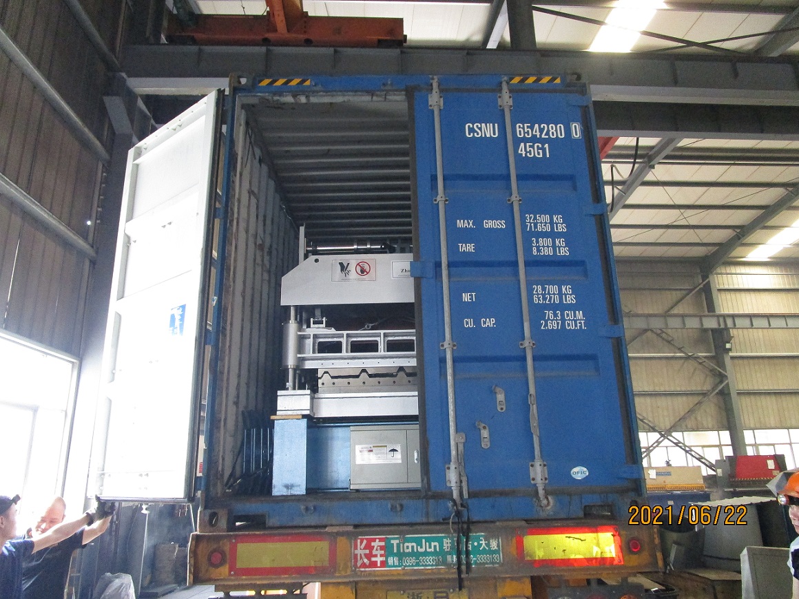 fabricants et fournisseurs de machines de formage de rouleaux