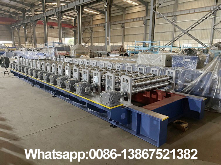 Machine de formage de rouleaux de tuiles &agrave; marches en m&eacute;tal Zhongyuan