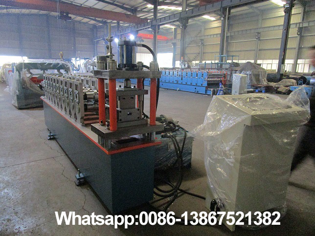 Machine de formage de goujons Zhongyuan