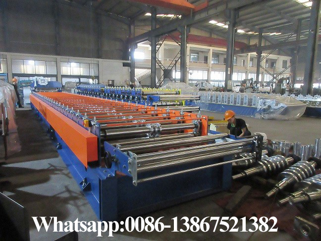 Machine &agrave; panneaux de toit Zhongyuan