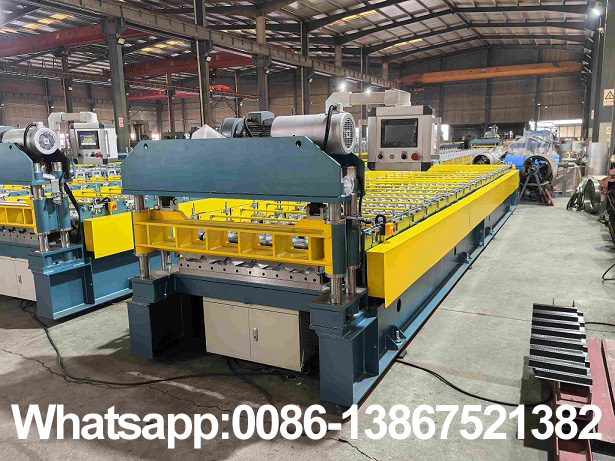 Machine de formage de rouleaux de toit en m&eacute;tal Zhongyuan &agrave; vendre