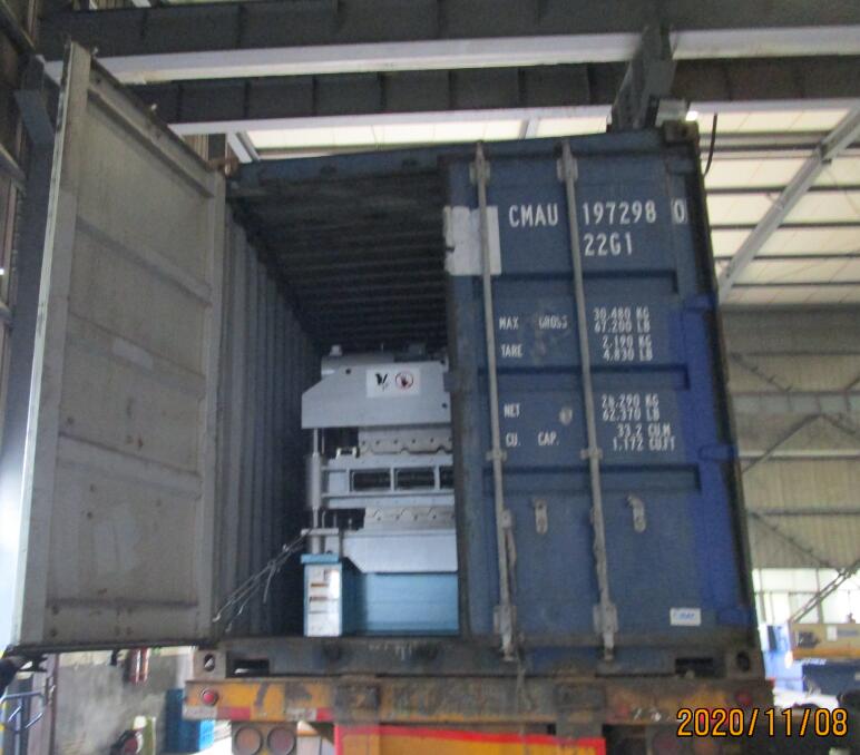 machine de formage de rouleaux metra