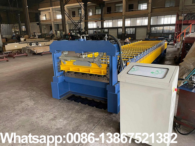 Machine &agrave; panneaux de toit Zhongyuan