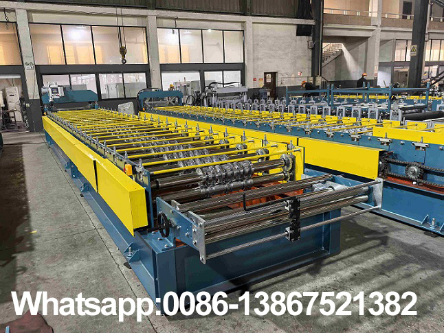 Machine de formage de rouleaux de toit en m&eacute;tal Zhongyuan