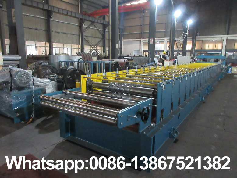 Machine de formage de rouleaux de panneaux de toit Zhongyuan