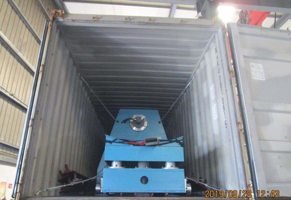 Livraison du dérouleur hydraulique 15T avec chariot à bobines Le 28 août 2019