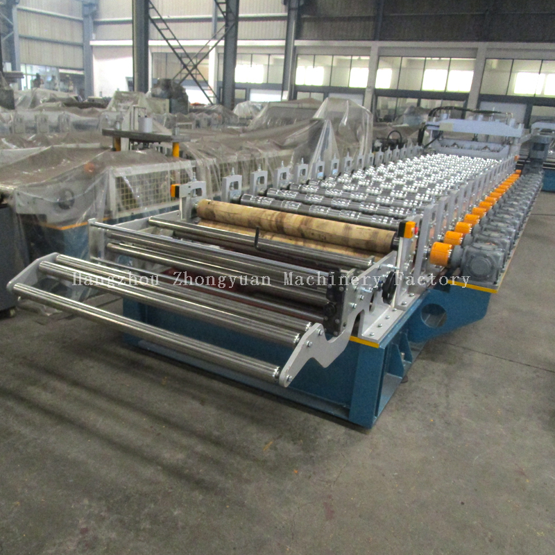 Petit pain de tuile d'étape de vitesse rapide formant la machine 